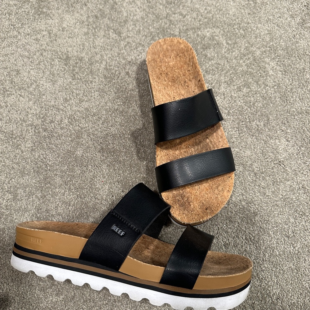 Reef Women's Black and Tan Slide Sandals